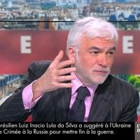 "Nous aimons bien Michel Jonasz dans le groupe Canal+" : La pique de Pascal Praud à TF1 après la boulette du "13 Heures"