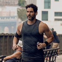 Netflix : À peine sortie, cette comédie irrésistible avec Tom Ellis ("Lucifer") s'impose au sommet du top partout dans le monde