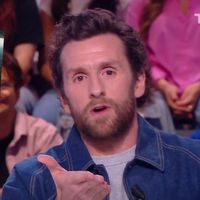 "Je suis un homme libre" : Pablo Mira ose une vanne après les accusations de racisme visant "Quotidien"