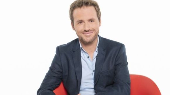 "Absent provisoirement pour raisons personnelles" : Tristan Waleckx remplacé "quelques semaines" à la présentation de "Complément d'enquête" sur France 2