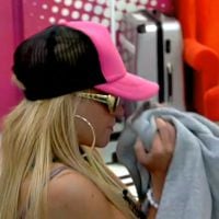 Secret Story 5 : Sabrina fait sa déclaration d'amour... au sweat de Geof !