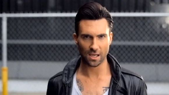 Adam Levine critique vivement Fox News