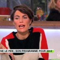 Zapping : La chef de "C a vous" chute en plein direct