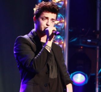 Adrien, 20 ans, a participé à la saison 2 de 'X Factor'...