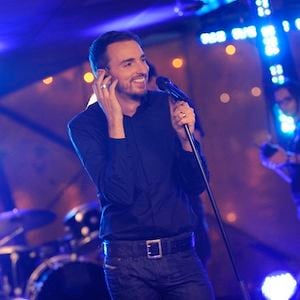 Christophe Willem sur le plateau de "Direct Star sur Seine"