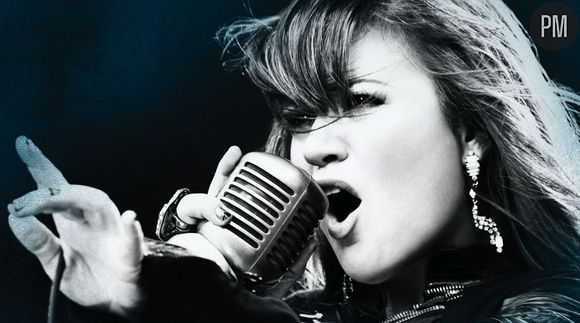 Kelly Clarkson sur la pochette du single "Stronger"