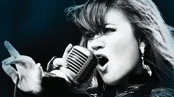 Charts US : Kelly Clarkson détrône Adele, Madonna démarre fort