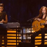 Grammy Awards 2012 : Alicia Keys et Bonnie Raitt rendent hommage à Etta James