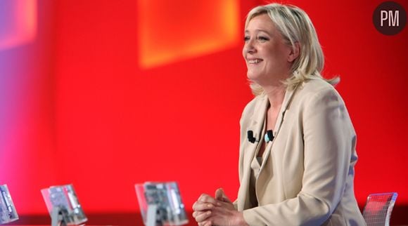 Marine Le Pen, sur le plateau du "Grand Journal" de Canal + le 22 mars 2011.