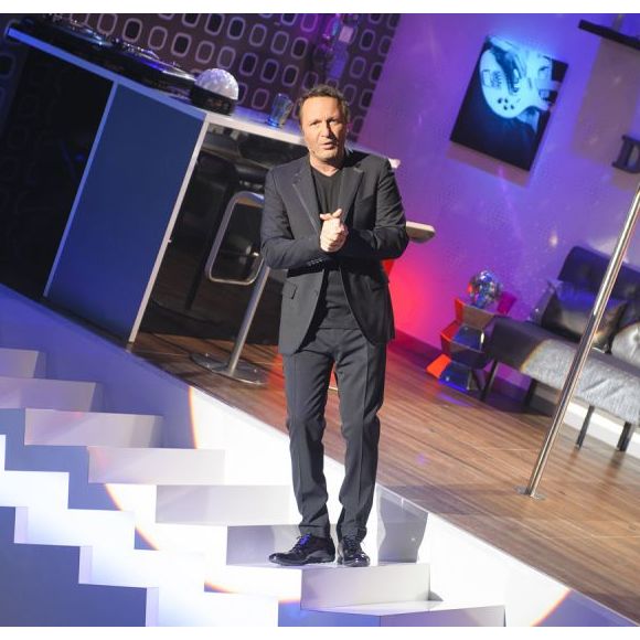 Arthur sur le plateau de "Vendredi tout est permis"
