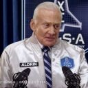 Buzz Aldrin participe à la campagne de lancement de Axe Apollo, janvier 2013.