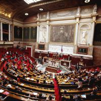 Mariage pour tous : Une journaliste du Monde prise à partie par l'UMP à l'Assemblée nationale