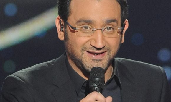 A chaque prime, une nouvelle paire de lunettes pour Cyril Hanouna.