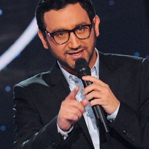 A chaque prime, une nouvelle paire de lunettes pour Cyril Hanouna.