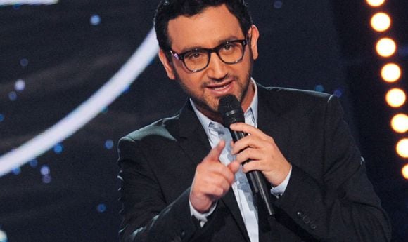 A chaque prime, une nouvelle paire de lunettes pour Cyril Hanouna.