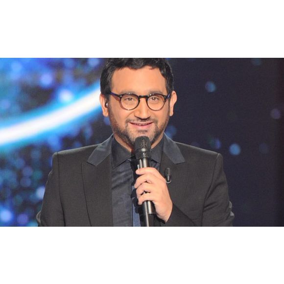 A chaque prime, une nouvelle paire de lunettes pour Cyril Hanouna.