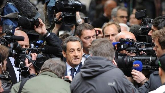 Quand Nicolas Sarkozy rajoutait des caméras bidons lors de ses déplacements