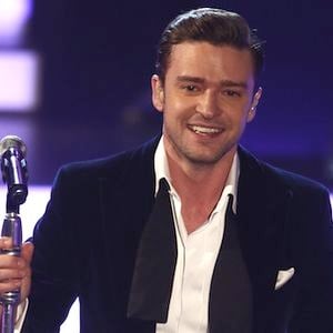 Justin Timberlake toujours en tête des charts anglais.