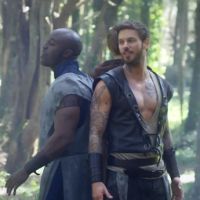 Clip : M. Pokora et la troupe de "Robin des Bois" dans la forêt pour "A nous"