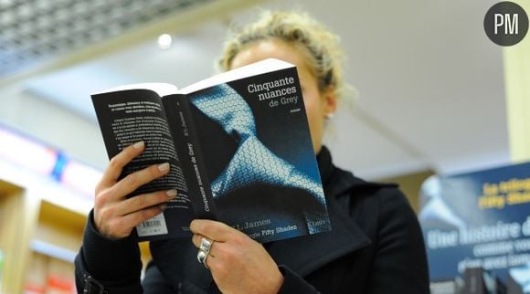 "Fifty Shades of Grey" de E.L James a été traduit en Français.