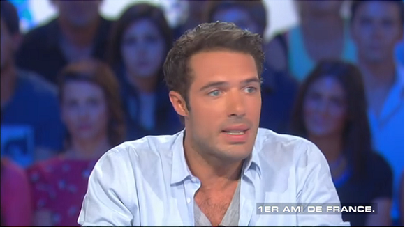 Nicolas Bedos a trouvé "agaçant" et "indécent" Patrick Balkany dans "Salut les terriens !"