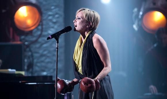 Patricia Kaas participe au concert en hommage à Edith Piaf.