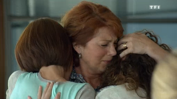 "Julie Lescaut" a rendu son insigne avec beaucoup d'émotion (vidéo)