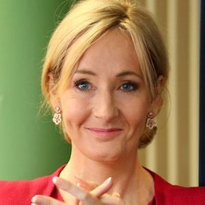 J K Rowling va adapter son livre "Les Animaux fantastiques" en trois films !