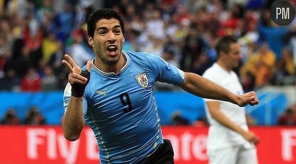 Luis Suarez suspendu pour avoir mordu le défenseur italien Giorgio Chiellini.