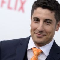 Crash Malaysia Airlines : Jason Biggs s'excuse après une blague