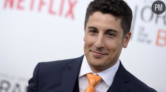 Jason Biggs choque avec une blague sur Twitter