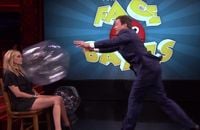 Julia Roberts et Jimmy Fallon jouent à "Face Balls"