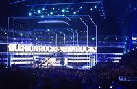 Justin Bieber hué lors du "Fashion Rocks 2014"