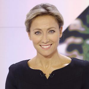 Anne-Sophie Lapix réagit à l'arrêt de "Mots croisés"