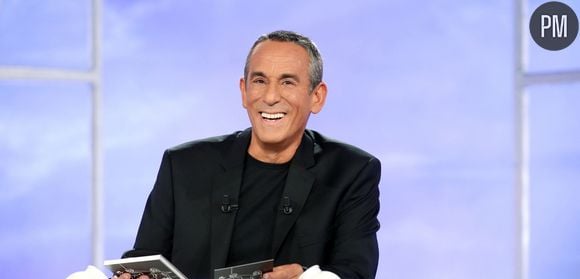 Thierry Ardisson célèbre les 10 ans de "Salut les Terriens".