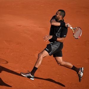 Jo-Wilfried Tsonga a rendez-vous a 13 heures pour sa demi-finale