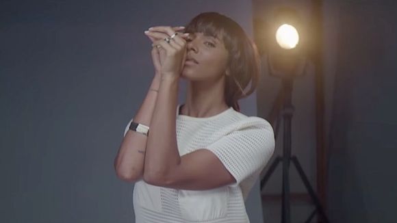 Clip : Shy'm dévoile "Tandem", reprise de Vanessa Paradis