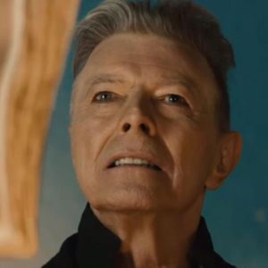 David Bowie dans le clip de "Lazarus"