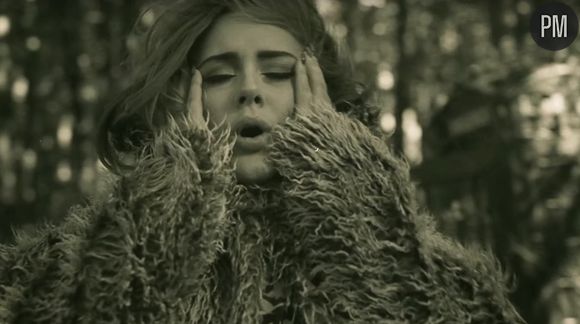 Adele dans le clip de "Hello''