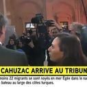 Jérôme Cahuzac repousse violemment des journalistes à son arrivée au tribunal