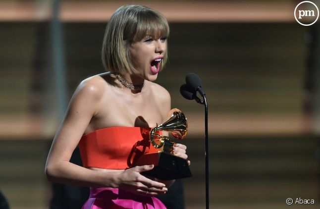 Taylor Swift reçoit le Grammy Award de l'album de l'année