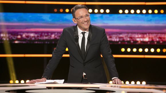 "Faut pas abuser !" : Julien Courbet lance sa nouvelle émission le 10 mai sur D8