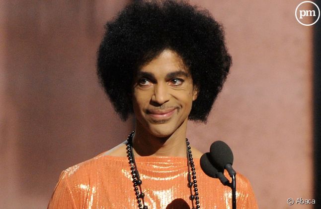 Prince en tête des charts sur iTunes