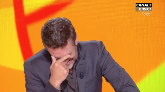 Jeux Olympiques : Long fou rire d'Hervé Mathoux pendant le cyclisme sur piste