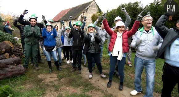 "Tous pour un"