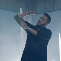 Clip : Slimane ("The Voice") enchaîne avec l'inédit "La famille ça va bien !"