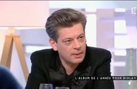 Benjamin Biolay dans "C à vous".