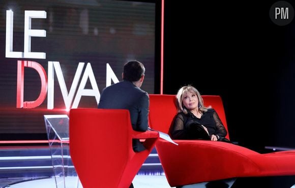 Amanda Lear dans "Le Divan de Marc-Olivier Fogiel"