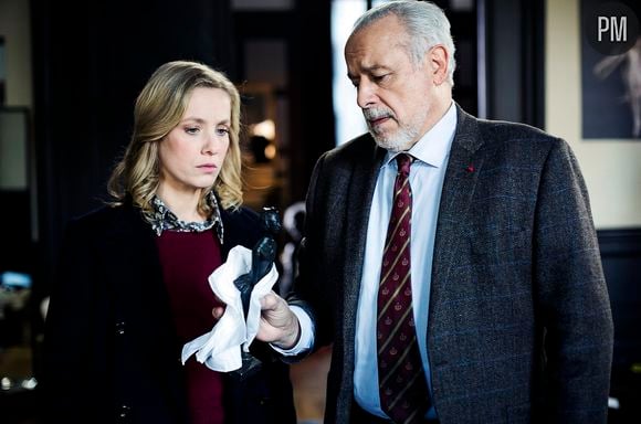 Gaëlle Bona et Francis Perrin dans "Mongeville"