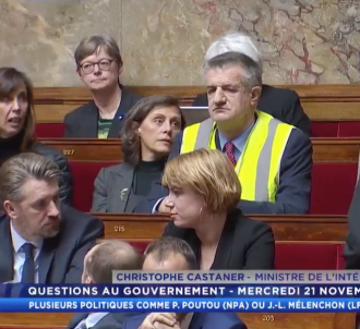 Jean Lassalle en gilet jaune à l'Assemblée nationale.